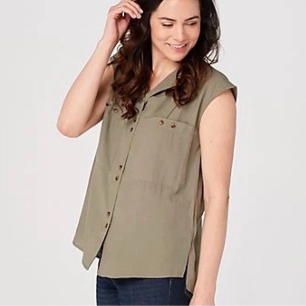 NWT Bishop + Young szM Olive Green Sleeveless Button Down  Blouse